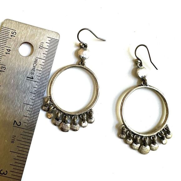 Silver tone disc earrings - Picture 7 of 8